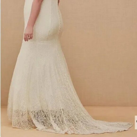 NWT Torrid Ivory Lace Beaded Sleeveless Mermaid Wedding Dress - Picture 4 of 13